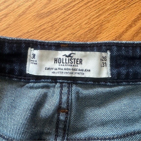 Hollister High-Rise Distressed Dad Jeans - Picture 4 of 4